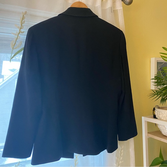 Ralph Lauren | Classic Black Blazer - Picture 5 of 5